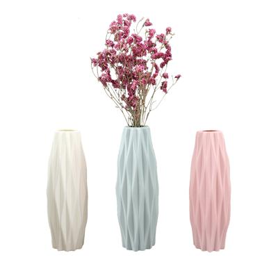 China Eco-friendly ceramic flower vase white ceramic flower vase ornaments Nordic home flower arrangement plastic flower vase in decoration for sale