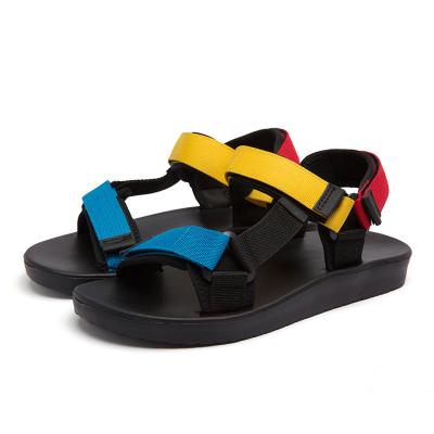 China New style light fashion factory directly sell new model wholesale men's china beach shoes strap sandals for sale