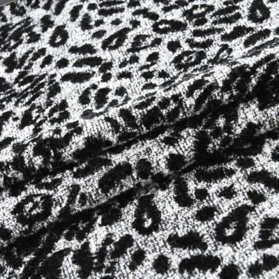 China New Design Cheap Price Jacquard Flock Yarn Tear-Resistant Dyed Black For Knitting Sweater Leopard Fabric Stretch for sale