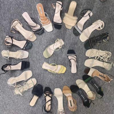 China Wholesale Cheap Mixed Stock Shoes Open Toe Chunky Low Heel Sandals Lightweight Ladies Summer New Fashion Trend Style for sale