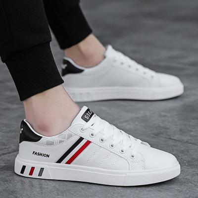 China Breathable New Style Lace Up Lightweight White Sneakers Men Shoes Durable Trending Sports Shoes for sale