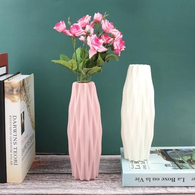 China CLASSIC White Imitation Ceramic Flower Pot Decoration Home Plastic Vase for sale