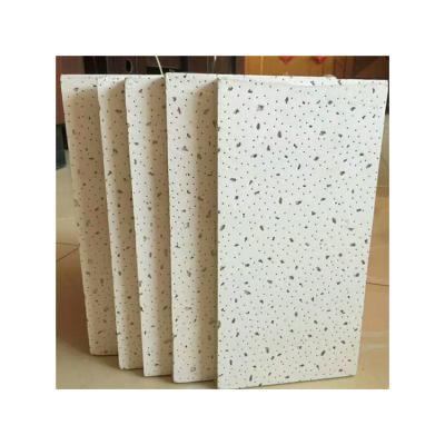 China Traditional Easy And Simple Heat Insulation Grip Tile Mineral Wool Ceiling Panel for sale