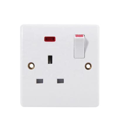 China Security 1 Gang 1 Way 2 Way 13al Single Socket With Bakelite Wall Light Switch And Socket for sale