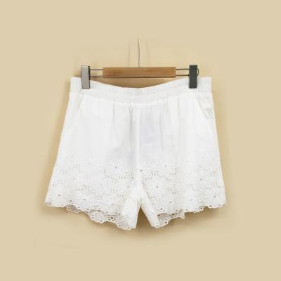 China Anti-Wrinkle Women Summer Casual Floral Candy Lace Shorts With Elastic Waistband And Lining for sale