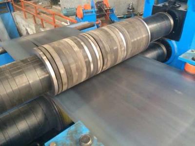 Chine Découpeuse en acier de feuille de la machine de fente de bobine d'Uncoiler Q235 solides solubles à vendre