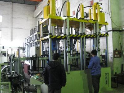 China Pneumatische 630T trekken de Hydraulische Machine van de het Metaalpers van de Persmachine Hydraulische diep Te koop