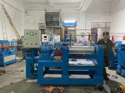 China El molino de mezcla de goma abierto del rollo 18KW dos 250m m reclamó la máquina de goma de la hoja en venta