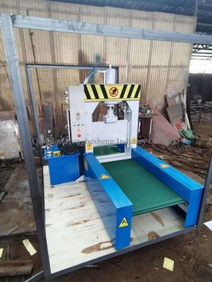 China 660mm Width Horizontal Conveyor Belt Cutter Machine For Roll Material for sale