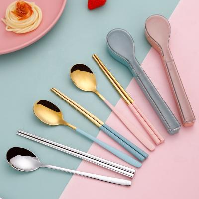 China Viable 2 Piece 304 Stainless Steel Silver Gold Korean Portable Spoon Chopsticks Set With Plastic Case for sale