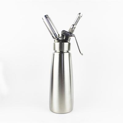 China Viable High Quality Whipped Cream Dispensers/Whipper, 1 Pint | with 3 stainless steel decorating spouts for sale