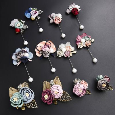 China Fashion 2023 Latest Design Luxury Flower Brooch Pins For Men Suit Handmade Mens Fabric Flower Lapel Pins For Men Suit for sale