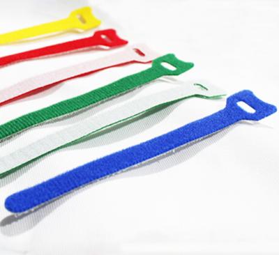 China Sustainable Cable Strap 100%Nylon Self Adhesive Industrial Hook And Loop Tape Roll for sale