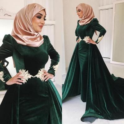 China Arabic Winter 2019 Modest High Neck Long Sleeve Velvet Anti-Static Evening Dresses Dark Green With Gold Lace Appliques for sale