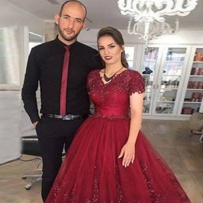 China Breathable Noble Union Designer Red V-Neck Wedding Dress for sale