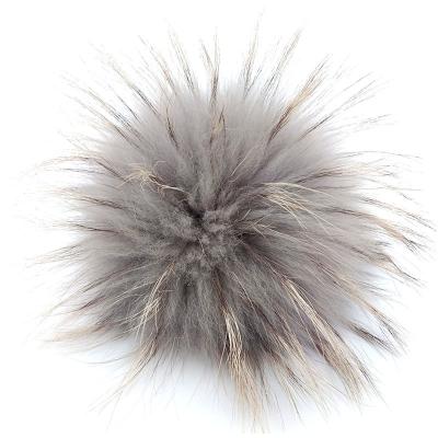 China Fur Pom Poms For Hats Raccoon Fur Pom Poms Dyed Raccoon Fur Ball for sale