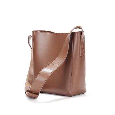 China PORTABLE Single Shoulder Magnet Genuine Leather Tote Bag Lock for sale