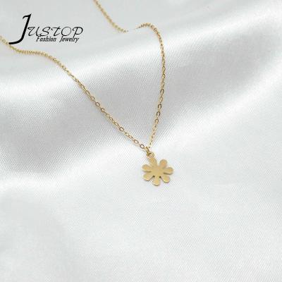 China JUSTOP Environmentally Friendly Stainless Steel Necklace 18k Gold Plated Flower Pendant Necklace Lucky Necklace for sale