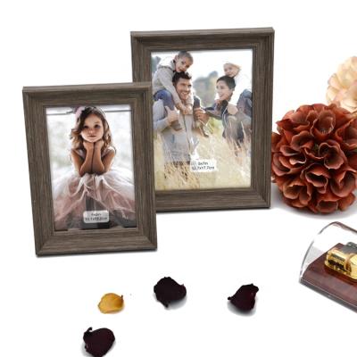 China Casual Home Decoration New Modern Family Casual Memorial Photo Frames MDF Photo Frame for sale