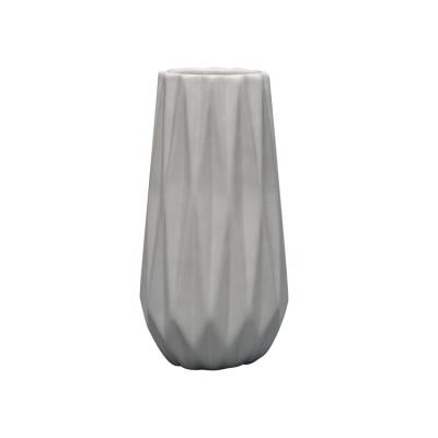 China Advanced Modern Minimalist Porcelain Nordic Home Vase Modern Ceramic For Home Decor for sale