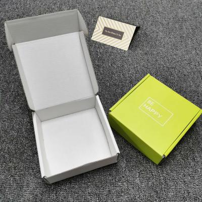 China Recycled Materials Folding Mailing Mailer Flat Corrugated Packaging Paper Box Corrugated Aircraft Box for sale