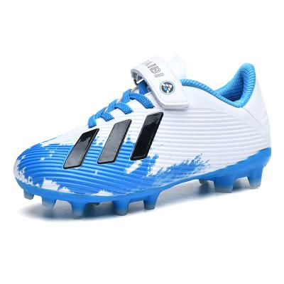 China Custom PVC Sports Sneakers Soccer Shoes Students Training Soccer Boots Fashion Soccer Shoes Kids Boys for sale