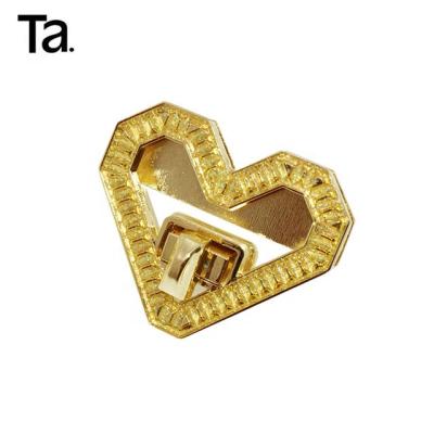 Κίνα TANAI 2017 Eco-friendly Metal Light Gold Color Heart Shape Handbag High End Twist Locks For Leather Bags προς πώληση