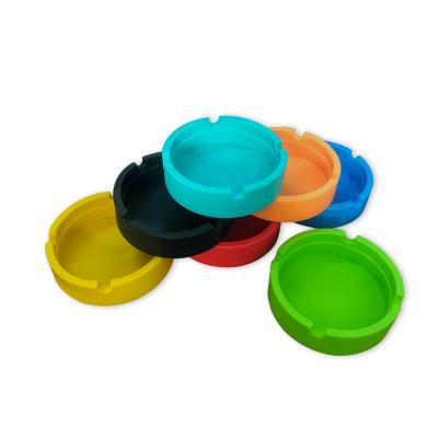 China Creative Autumn Wholesale Silicone Smoking Resistant Round Ashtray Eco-friendly Personality Accessory for sale