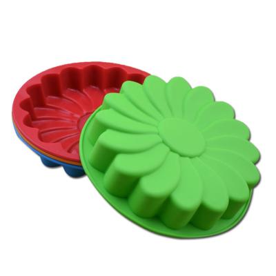 China Sustainable Big Round Flower Shaped Mousse Silicone Cake Baking Pan Molds for sale