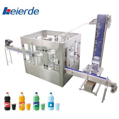 China Máquina automática de enchimento de bebidas carbonatadas CE para garrafas de PET à venda