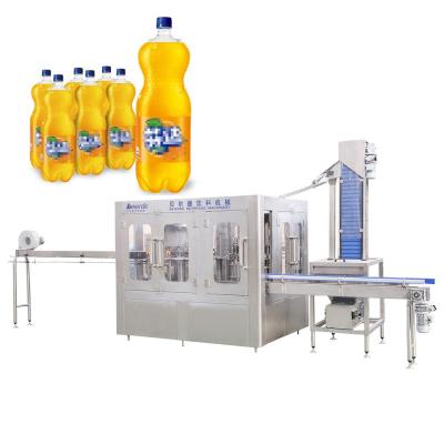 Chine Machine de remplissage de bouteilles de jus de dimension 2000*1600*1800 pour une production personnalisable à vendre