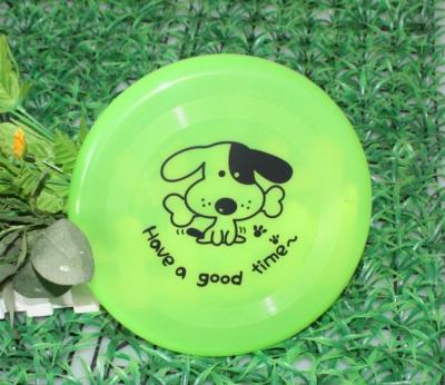 Chine Le chien en plastique de frisbee joue la couleur verte drôle et belle à vendre