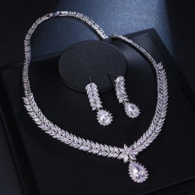 China CLASSIC Premium Quality Fashion Diamond Necklace Women Jewelry Set Indian Wedding Jewelry Jewelry Sets for sale