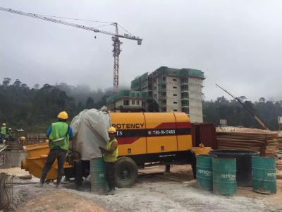 China Bomba de concreto para reboque a diesel 0,7 - 0,8m3 Capacidade da coluna para as necessidades do cliente à venda