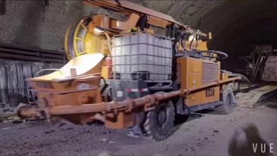 Chine 0 - 20 km/h Pulvérisateur de béton humide robotisé avec 15 - 16 m de distance de tir vers le haut à vendre