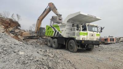 China 45 km/h Höchstgeschwindigkeit Energiebergbau-Dump Truck mit 35m3 Standard-Eimer Kapazität R95 zu verkaufen