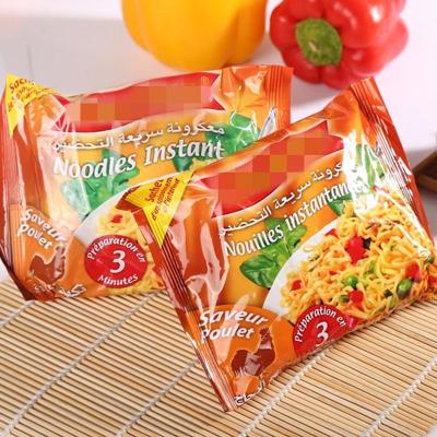 China Low Fat Chicken Flavor Quick Cooking OEM Fried Instant Noodle 3 Mins Instant Noodles Halal Ramen for sale