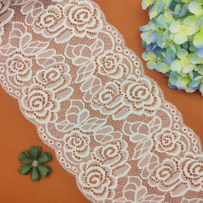 China Viable High Quality Wholesale Embroidery Cotton Flower Lace Water Soluble Delicate Trim for sale