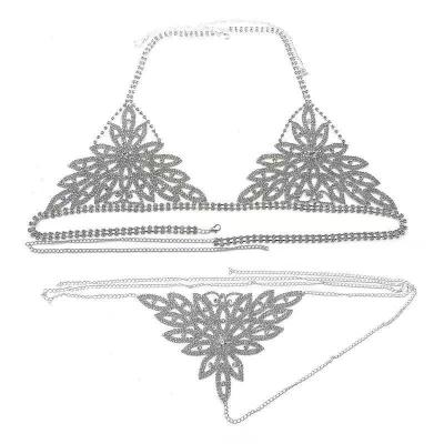 China Pretty new fashion trend sexy nightclub exaggerate rhinestone leaf shaped bra chain jewelry cutout sexy body chain set body chain for sale