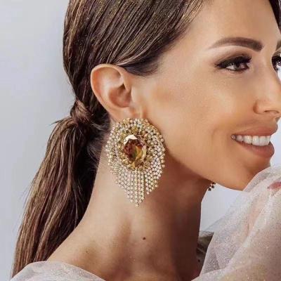 China Fashion Luxury Exquisite Exquisite Gem Rhinestone Tassel Earrings Short Tassel Earrings Shape Popular Wedding Party Bridal Earrings for sale