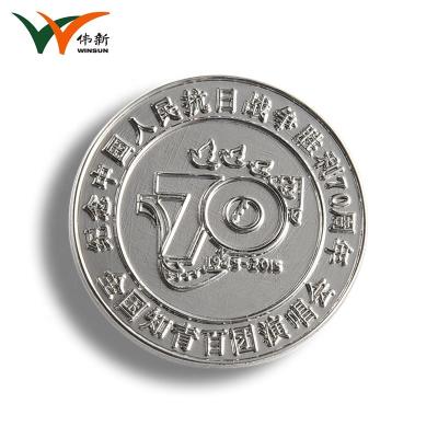 China Personalize Round Silver Metal Lapel Badges Engrave Logo For Commemorative for sale