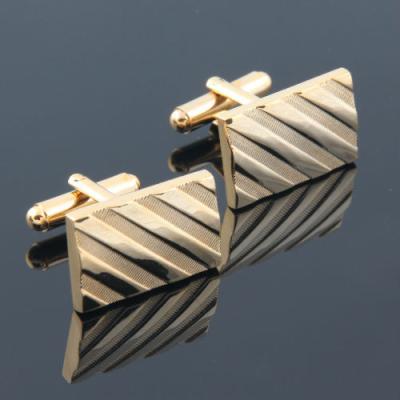 China Custom Design Wedding Gift Cufflinks And Tie Clips Corrosion Resistance for sale