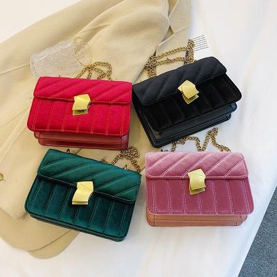 China Luxury Winter Small Handbag Ladies Portable Square Velvet Purse Cross - Body Chains Totes Bags For Women for sale