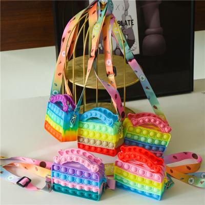 China High Quality Cute Candy Color Silicone Mini Handbag Little Girls Pop It Invent The Little Purse Cross - Child Body Jelly Bag for sale