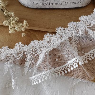 China New handmade wholesale hot selling diy decorate lace decoration embroidered lace fabric for wedding for sale