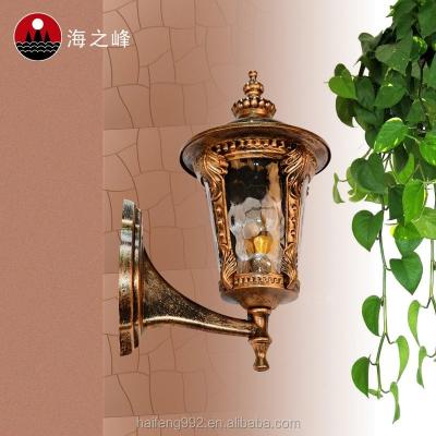 China Wholesale Low Price E27 Borosilicate Glass Garden Brass Outdoor Wall Sconce Lamp Aluminum Glass for sale