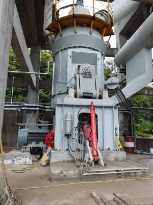 China Energy Saving Vertical Raw Mill For Mining Grinding Mill 5 - 210 T/H en venta