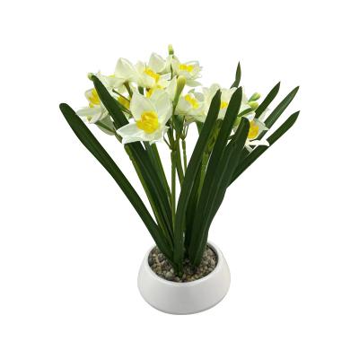 China Natural Touch Artificial Daffodils With Pot Plant Wedding Wholesale Durable Home Decoration Silk Flower for sale