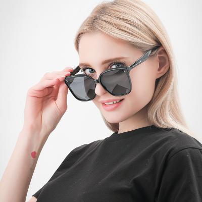 China Newest Fashion Sunglasses 2021 Newest 2021 Fashion Sun Glasses Metal Lens Women Polarized Frame Sunglasses For Wholesale WK024 for sale