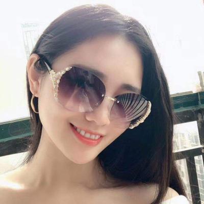 China Fashion Frameless Shades Shades Women High Quality Frameless Shaving Sunglasses For Women Fashion for sale